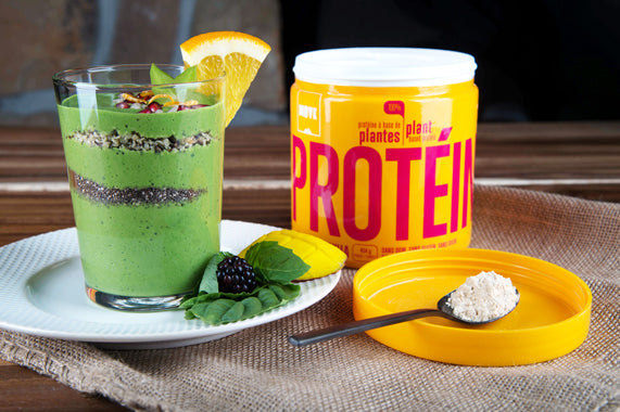 Smoothie aux épinards et à la mangue